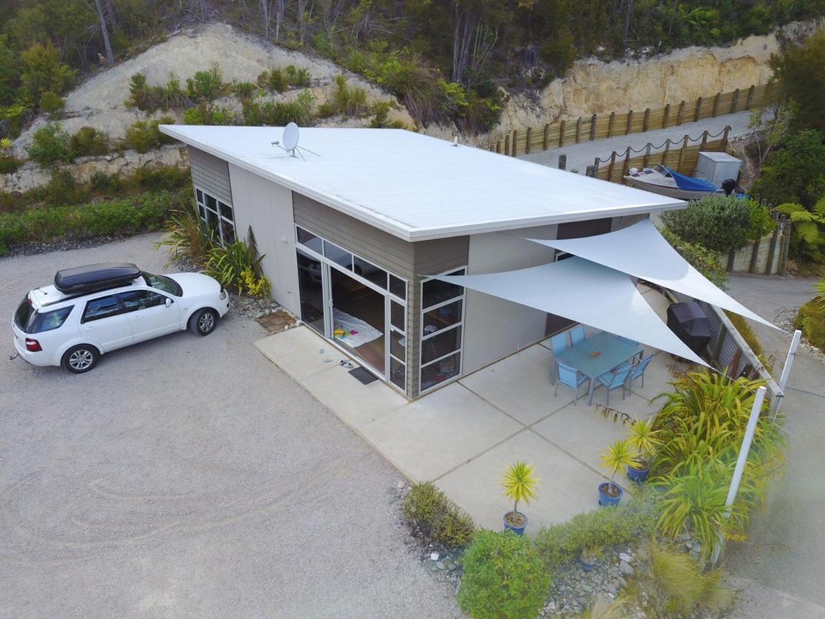 Ryder Ridge Holiday Home Motueka Esterno foto